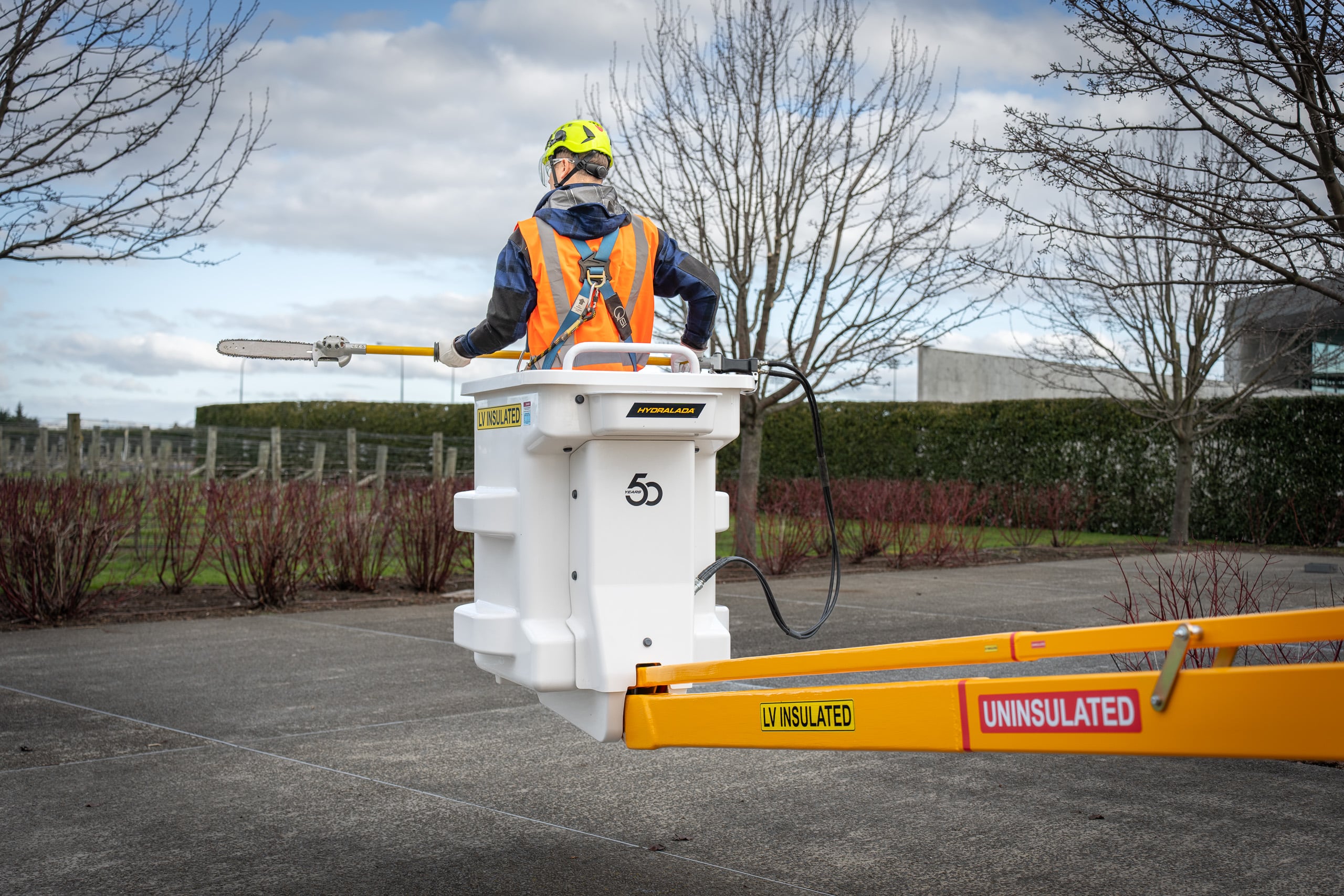 640i low-voltage machine in action